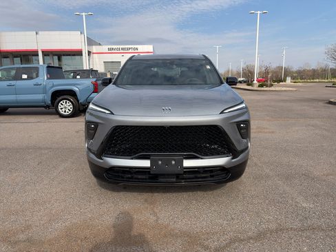 Used 2025 Buick Enclave Sport Touring image 8