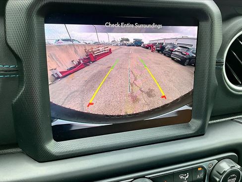 Used 2022 Jeep Wrangler Unlimited Rubicon 4xe w/ Cold Weather Group image 29