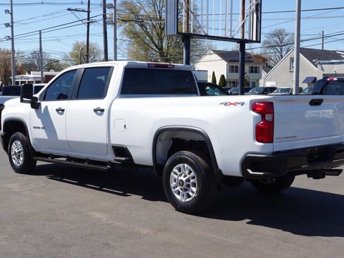 Used 2025 Chevrolet Silverado 2500 W/T image 2