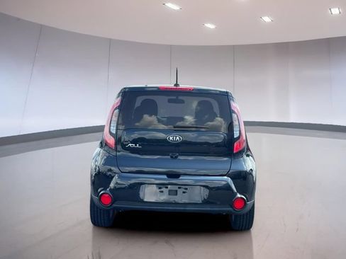 Used 2016 Kia Soul + FWD image 5