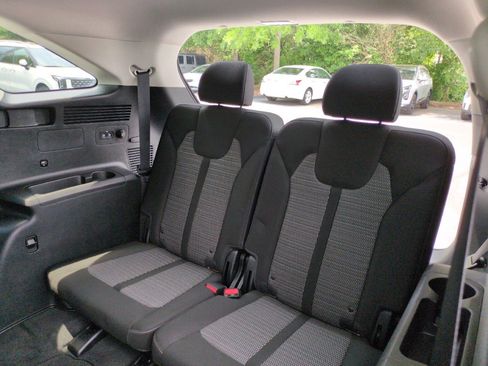 Used 2023 Kia Sorento LX FWD image 26