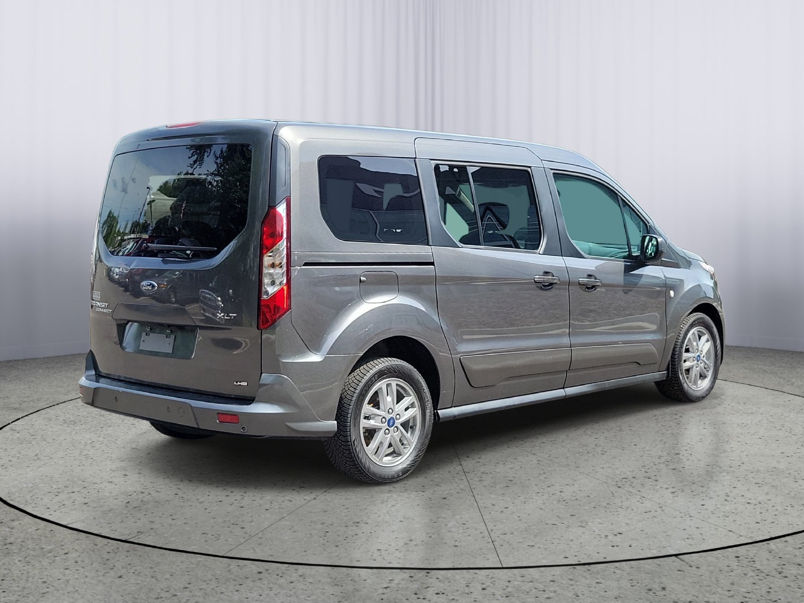 Used 2022 Ford Transit Connect XLT FWD image 3