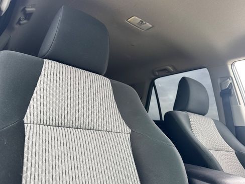 Used 2019 Toyota 4Runner SR5 AWD/4WD image 23