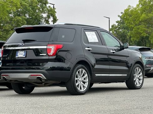 Used 2017 Ford Explorer Limited FWD image 4
