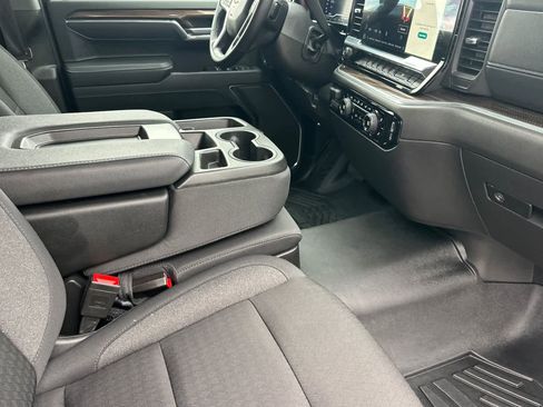 Used 2025 Chevrolet Silverado 1500 LT image 15