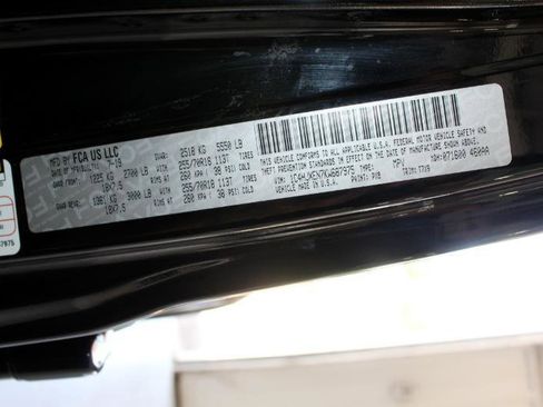 Used 2019 Jeep Wrangler Unlimited Sahara image 24