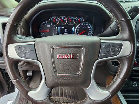Used 2017 GMC Sierra 2500 SLT w/ Duramax Plus Package image 26