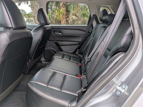 Used 2026 Nissan Rogue SL FWD image 15