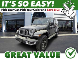 Used 2025 Jeep Wrangler Sahara video 1