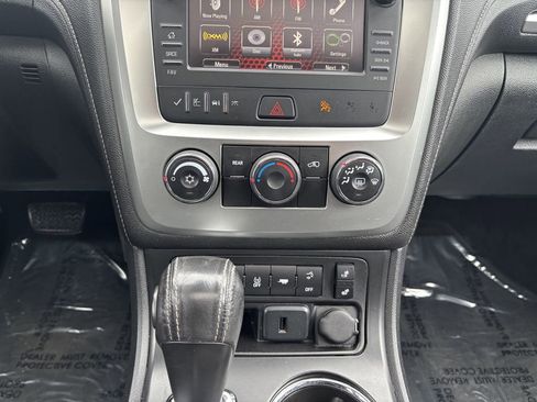Used 2016 GMC Acadia SLE AWD/4WD image 19