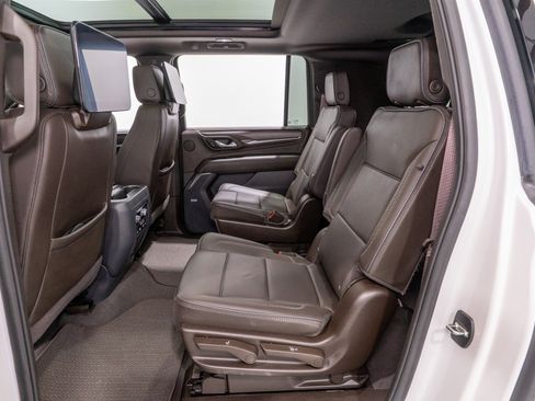 Used 2024 GMC Yukon XL Denali w/ Advanced Technology Package AWD/4WD image 34