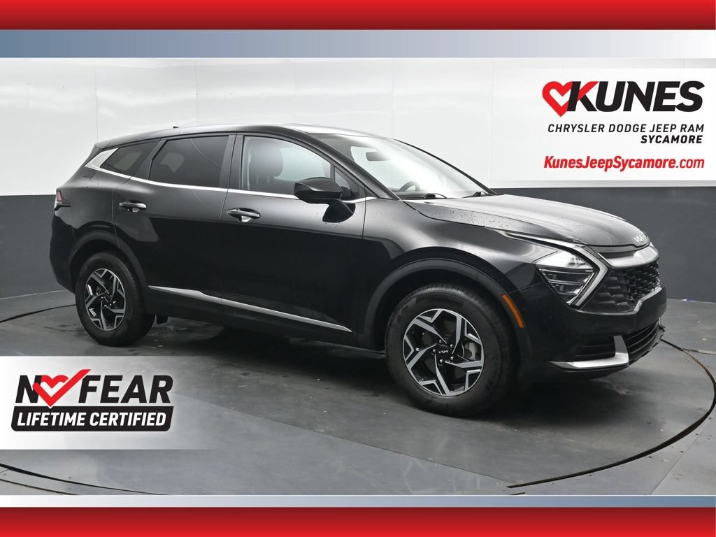 Used 2025 Kia Sportage LX AWD/4WD image 1