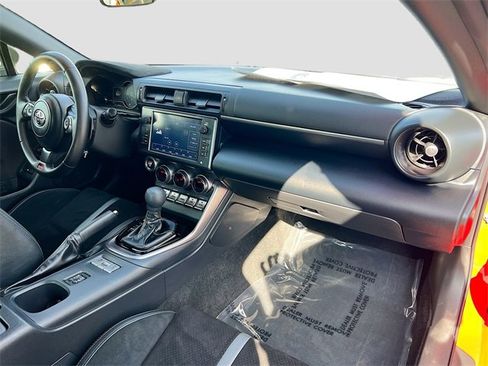 Used 2024 Toyota GR86 Premium image 30