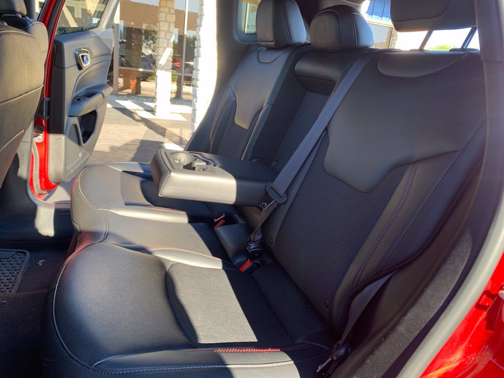 Used 2025 Jeep Compass Trailhawk AWD/4WD image 28