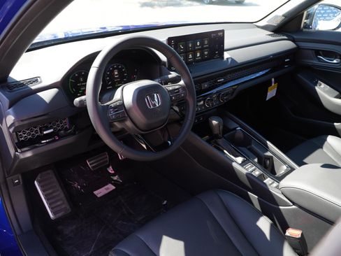 Used 2025 Honda Accord Sport image 15