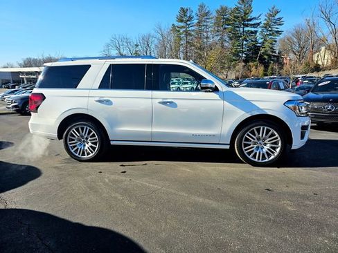 Used 2023 Ford Expedition Platinum image 7