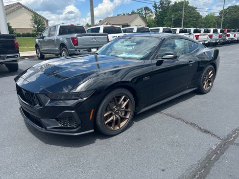 New 2025 Ford Mustang GT Premium image 5