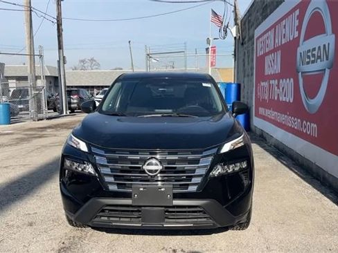 Used 2025 Nissan Rogue S image 27