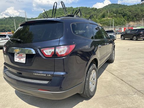 Used 2015 Chevrolet Traverse LS FWD image 15
