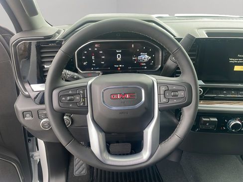 New 2026 GMC Sierra 1500 Elevation image 12
