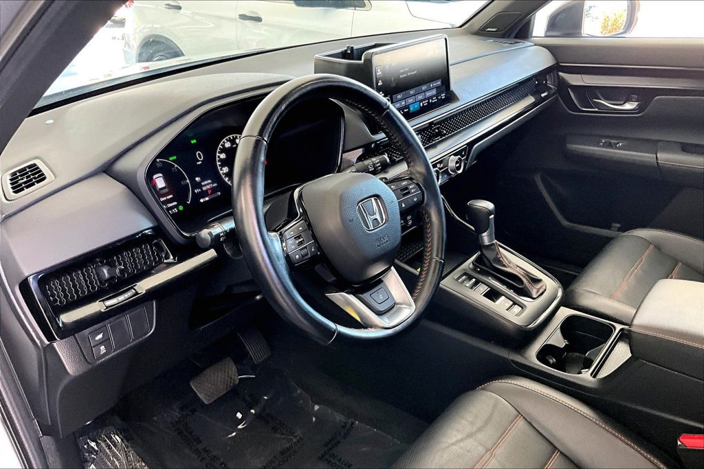 Used 2025 Honda CR-V Sport Touring image 17