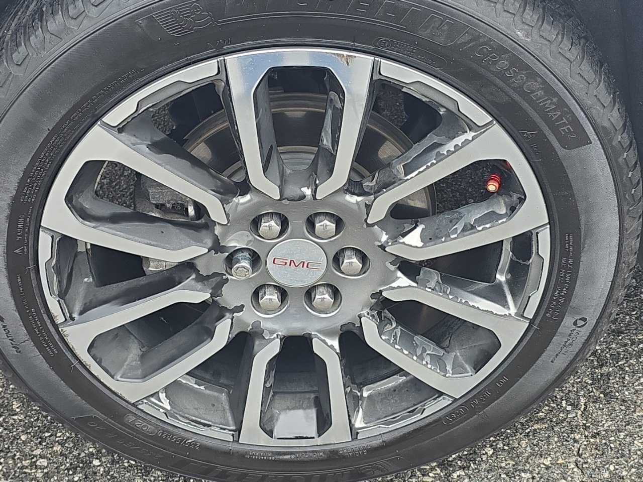 Used 2020 GMC Acadia Denali w/ Trailering Package AWD/4WD image 10