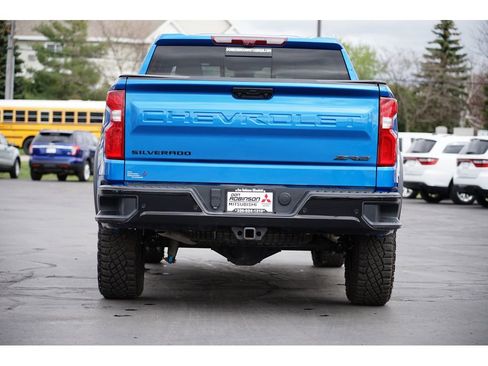 Used 2024 Chevrolet Silverado 1500 ZR2 image 4