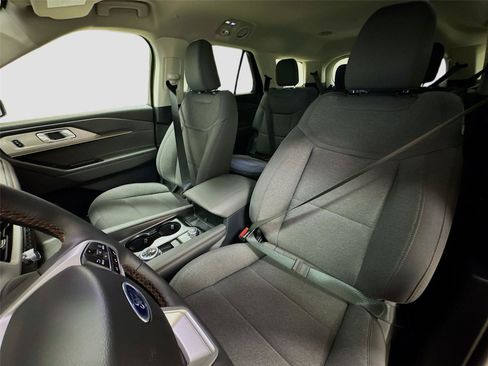 New 2026 Ford Explorer Active RWD image 20