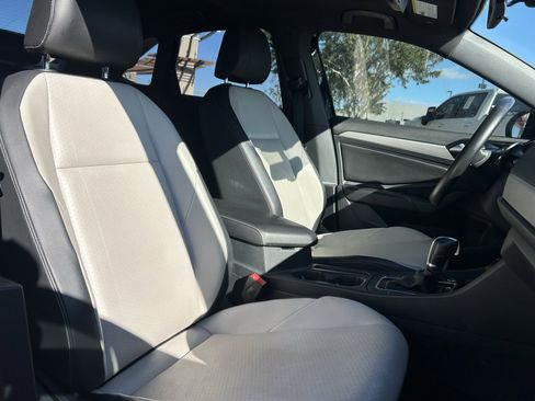 Used 2019 Volkswagen Jetta R-Line image 14