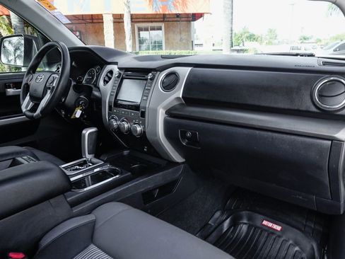 Used 2017 Toyota Tundra SR5 w/ SR5 Upgrade Package image 33