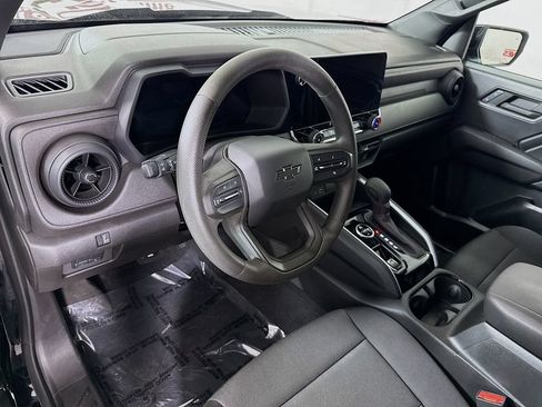 Used 2024 Chevrolet Colorado Trail Boss w/ Technology Package AWD/4WD image 17