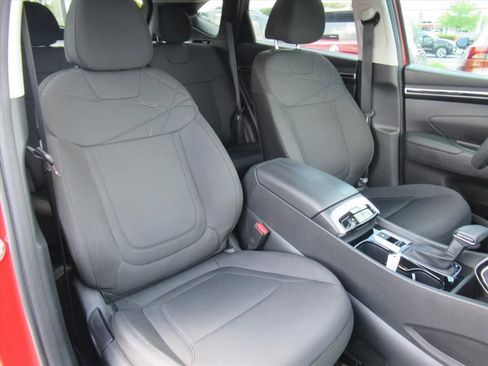 Used 2022 Hyundai Tucson SEL FWD image 9