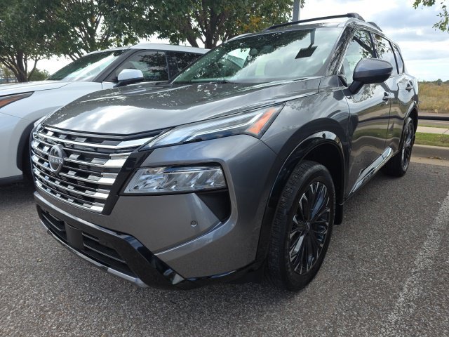 Certified 2026 Nissan Rogue Platinum w/ Platinum Premium Package AWD/4WD image 3