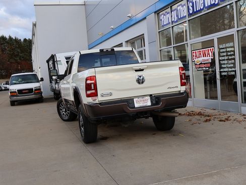 Used 2024 RAM 2500 Limited w/ Towing Technology Group image 44