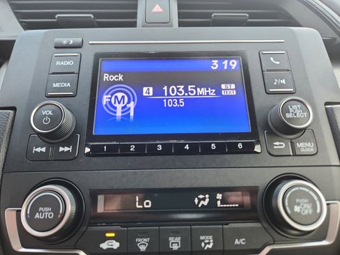 Used 2018 Honda Civic LX image 29