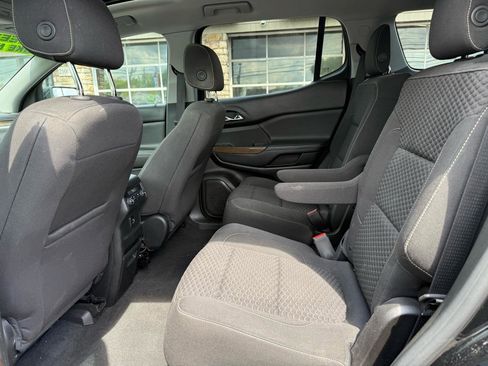 Used 2017 GMC Acadia SLE FWD image 13