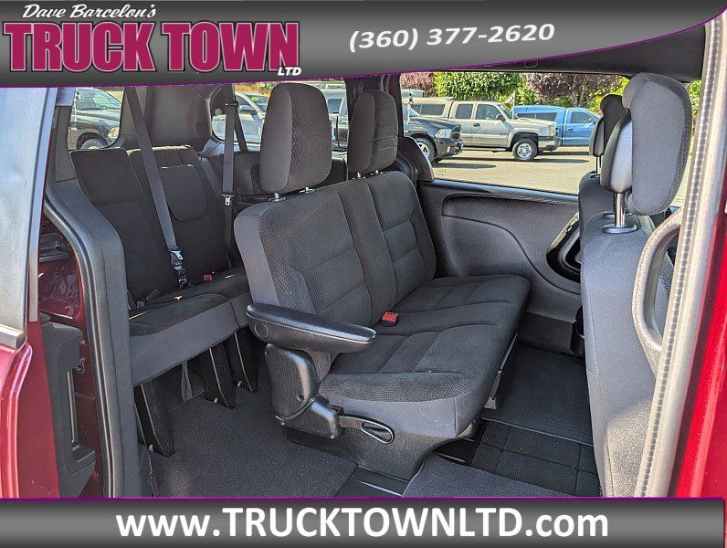 Used 2018 Dodge Grand Caravan SE FWD image 7