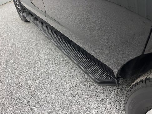 Used 2022 Ford Expedition Max XLT image 7