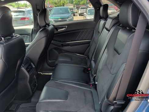 Used 2019 Ford Edge ST w/ Equipment Group 401A AWD/4WD image 17