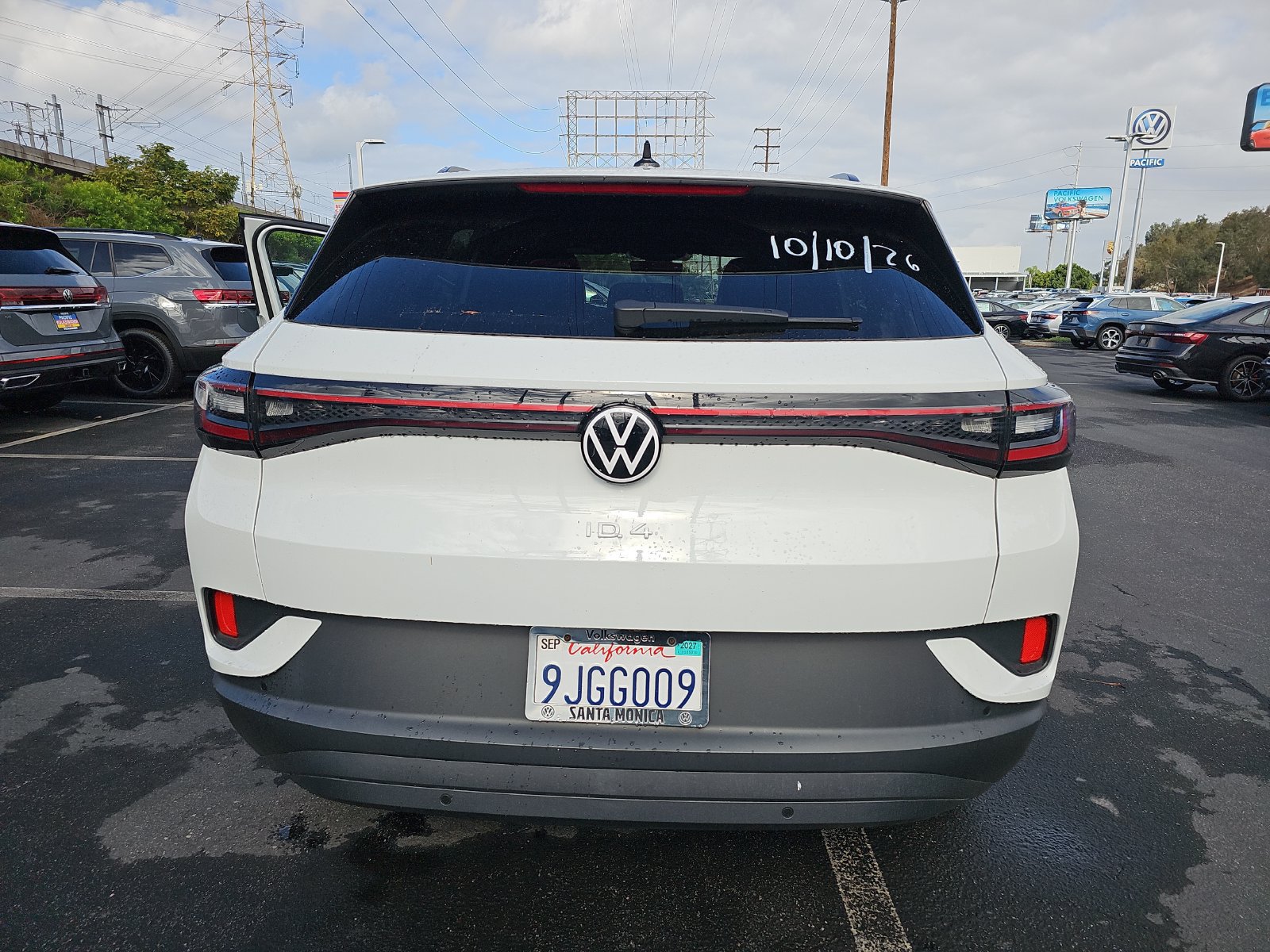 Used 2023 Volkswagen ID.4 Pro RWD image 11