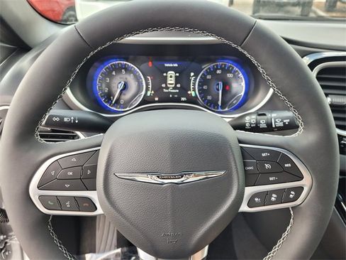 New 2026 Chrysler Voyager LX image 30