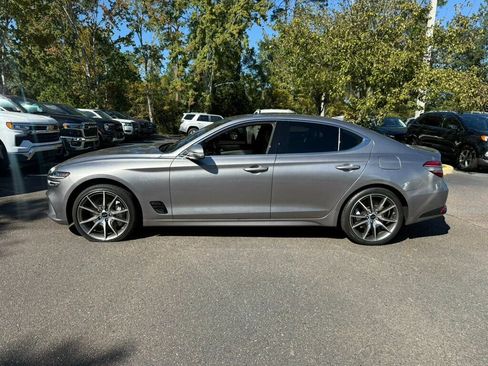 Used 2025 Genesis G70 2.5T image 2