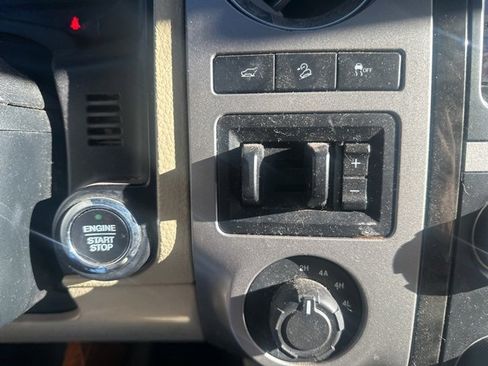 Used 2017 Ford Expedition Limited w/ Equipment Group 301A image 26