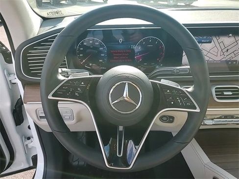 Used 2024 Mercedes-Benz GLE 450 4MATIC image 15