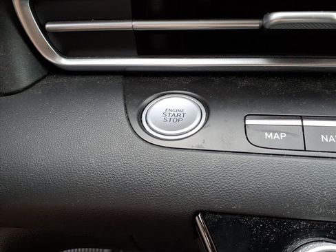 Used 2023 Hyundai Elantra SEL w/ Convenience Package image 8