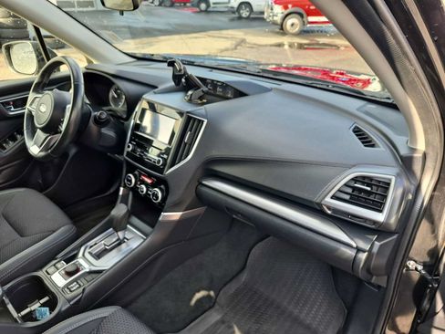 Used 2022 Subaru Forester Premium AWD/4WD image 31