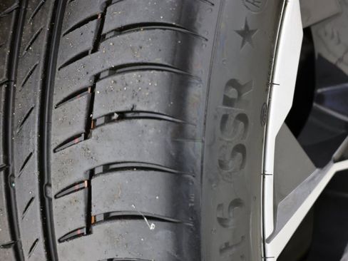 Used 2023 BMW X7 xDrive40i w/ M Sport Package image 16