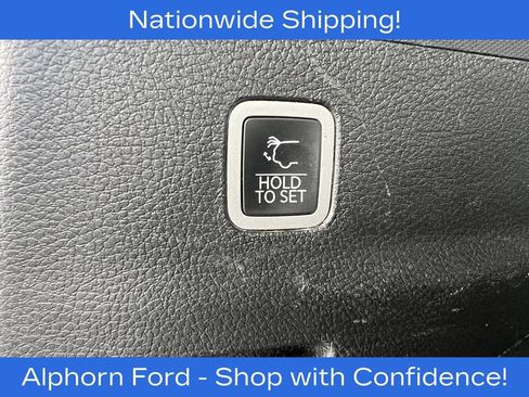 Used 2024 Jeep Wagoneer L Series II w/ Flexible Seating Group AWD/4WD image 39