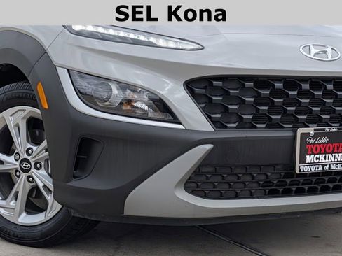 Used 2023 Hyundai Kona SEL FWD image 3