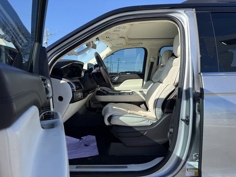 Used 2022 Lincoln Navigator L Black Label image 19